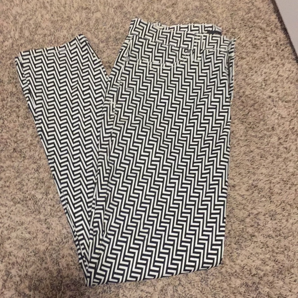 Karen Kane Black and White Ankle Pants